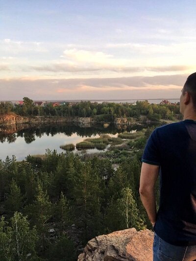 Совсем не любитель фотографироваться.