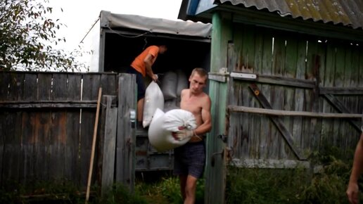 Жизнь в деревне. Зерна хватит на целый год