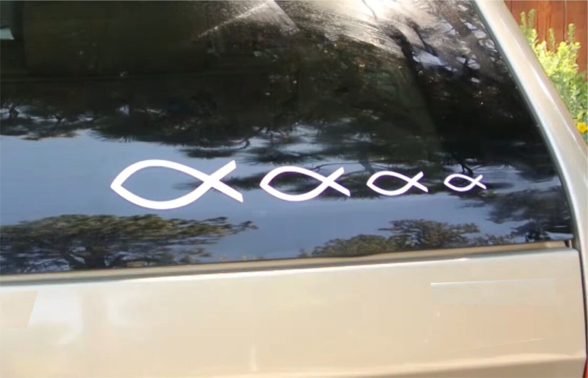 Некоторые клеят сразу несколько штук 