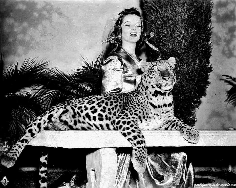 Кэтрин Хепберн и леопард Нисса, фотосет для RKO Radio Pictures/Howard Hawks (фильм Bringing Up Baby, 1938).