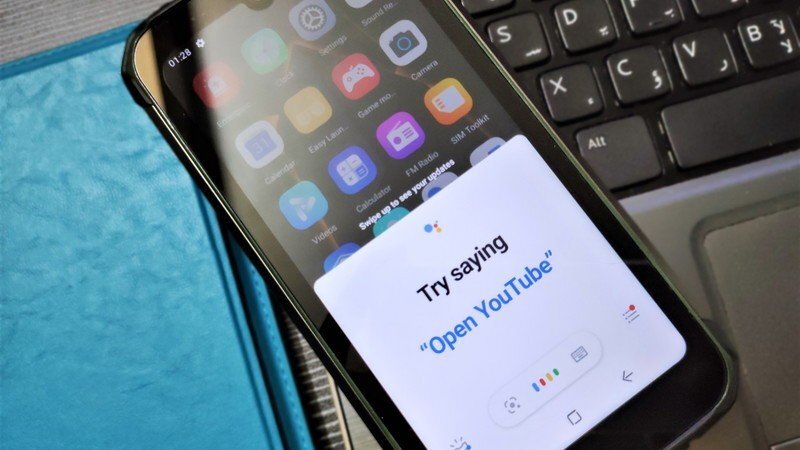 Google Ассистент может выполнять различные команды