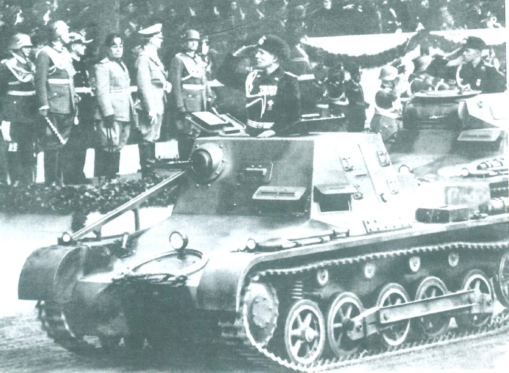 фото - серия Panzer Tracts "Panzerkampfwagen I" автор - Т.Йентц, иллюстрации - Х.Дойл. Командирский танк на шасси Pz.I, военный парад Вермахта в Италии, на заднем плане Муссолини и Гитлер.