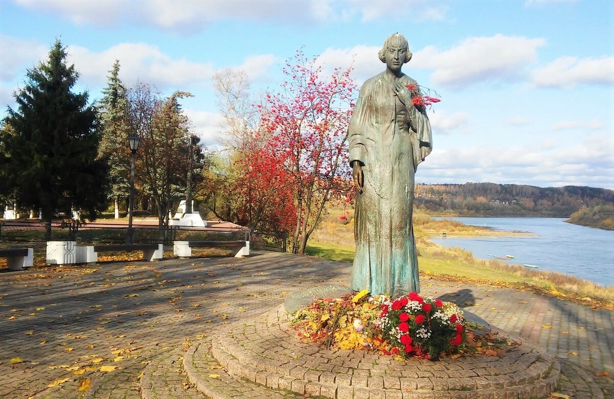 Уж сколько их упало в эту бездну