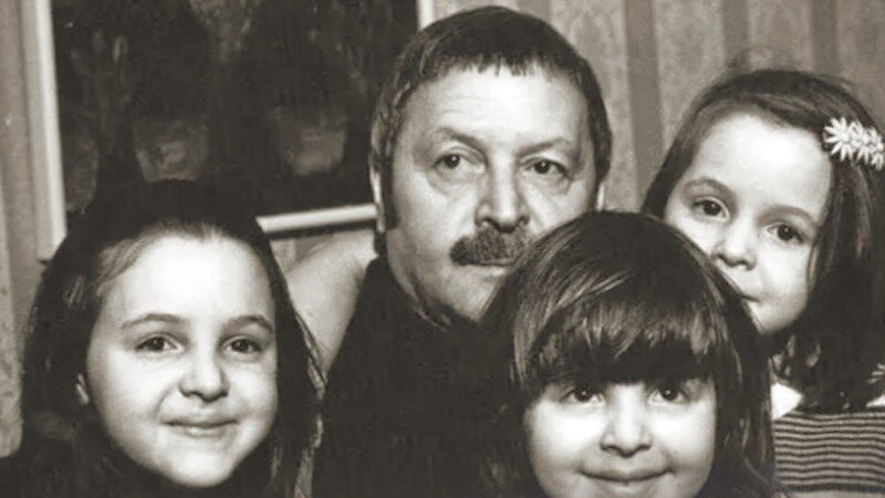 Юрий Левитанский с дочерьми. Источник: 24smi.org