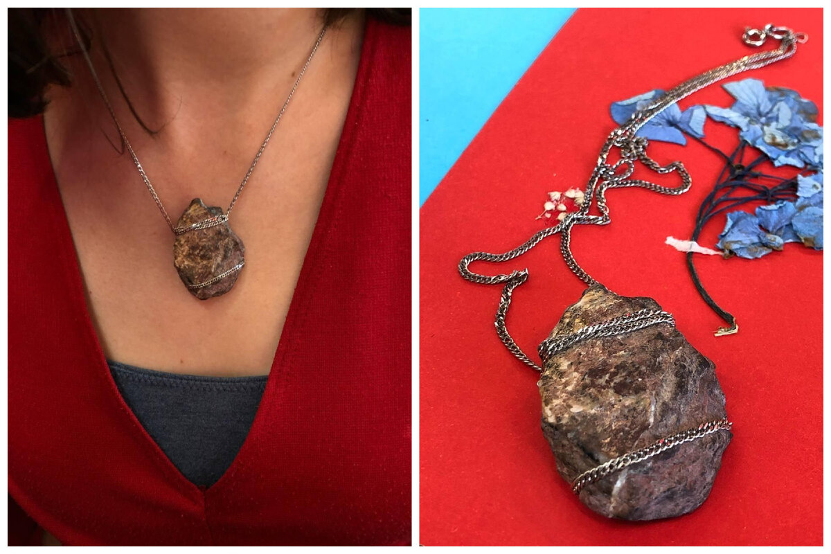 Подарила любимой подруге свой камнепад. Кусочек Алтая. Очень нравится!