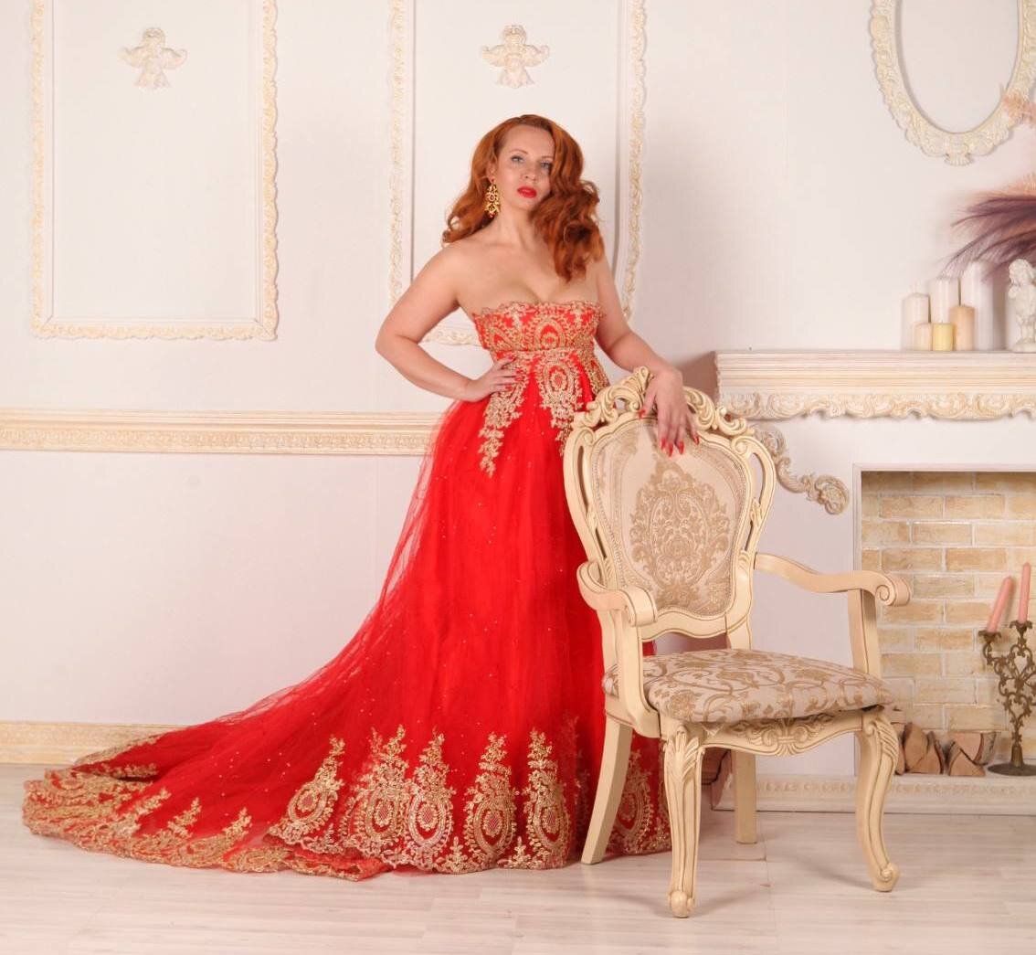 Наталья Тарасова - Директор закрытого клуба знакомств «Island of Millionaires», гипнотерапевт-регрессолог, автор женских трансформационных программ.