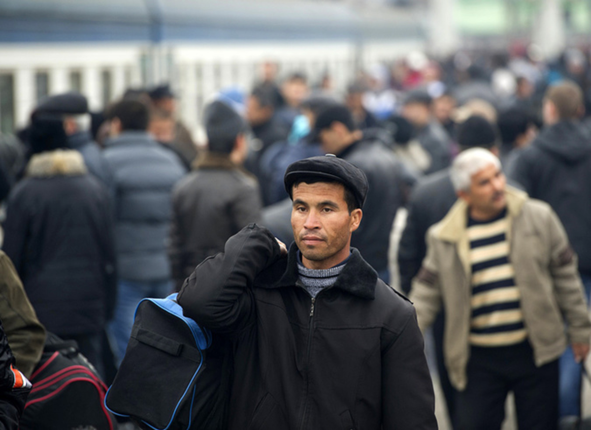 Миграция таджиков. Мигранты. Узбекские мигранты. Трудовые мигранты. Таджики в Москве.