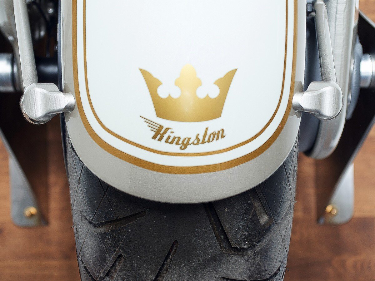    Известный кастомайзер представил уникальный мотоцикл BMW R 18 The Crown