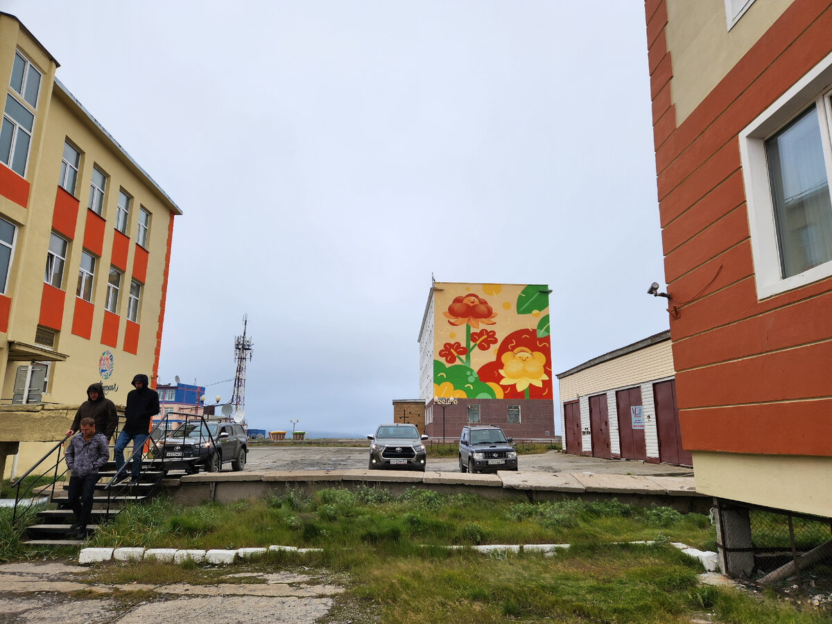 Мурал "Морошка". Еще фото в галерее –>