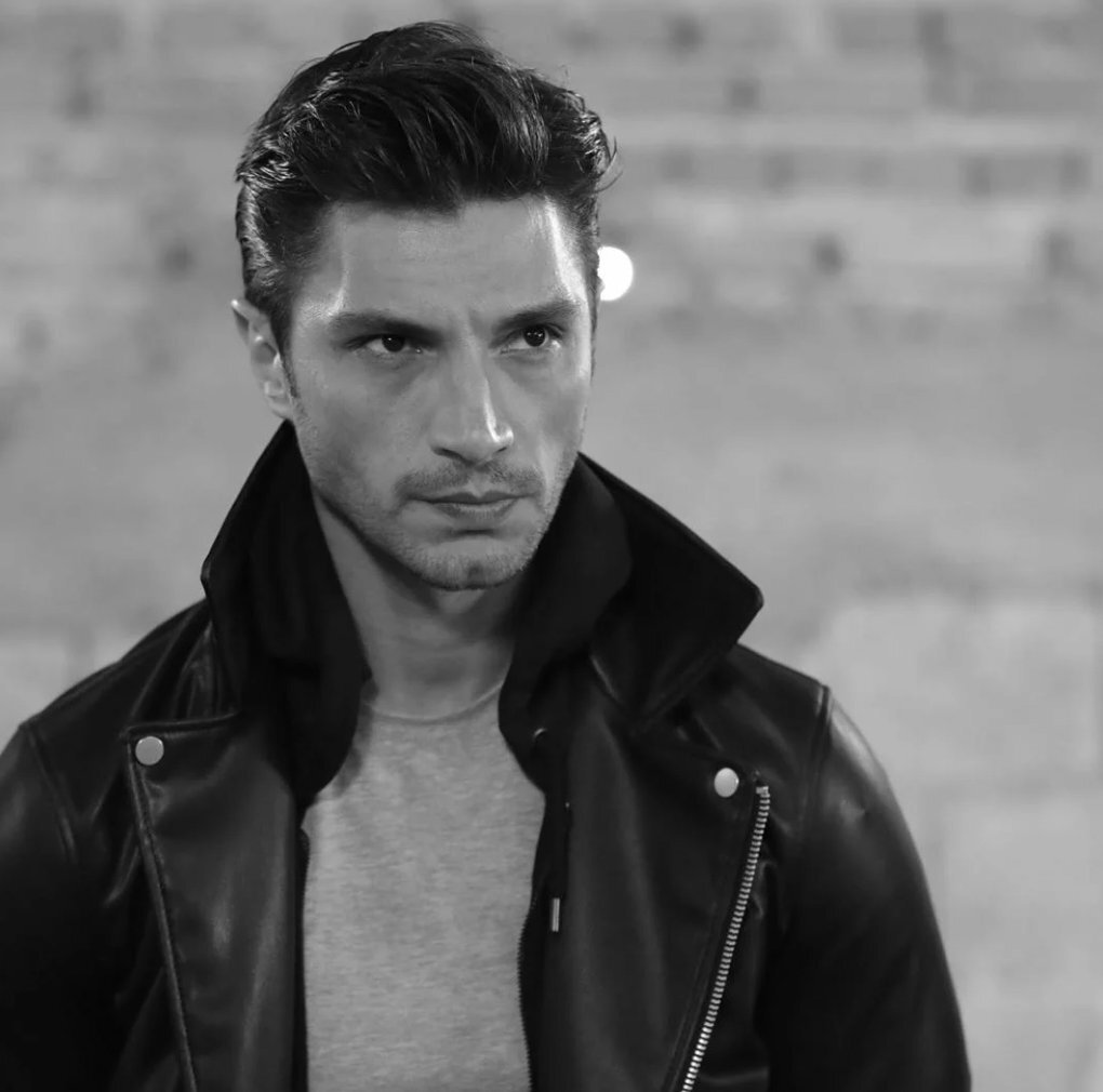 Ески сурет ильхан. Ильхан Шен. Ильхан Шен турецкий. Ильхан Шен жена.