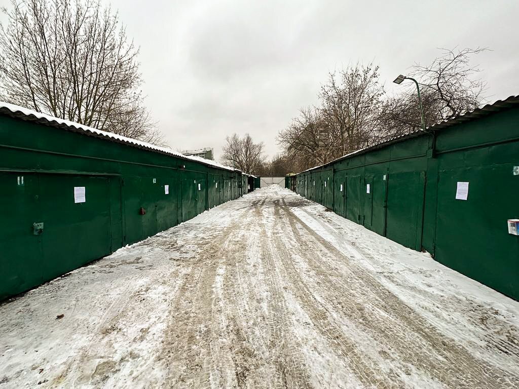 Гаражи, владельцы которых нередко сбрасывали мусор прямо в Яузу, постановили снести