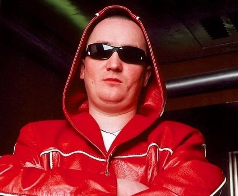 Игорёк подождём твою маму. Игорёк подождём девушка из клипа. Игорек подождем твою мать. Игорёк 2023. Кто поет песню подожду.