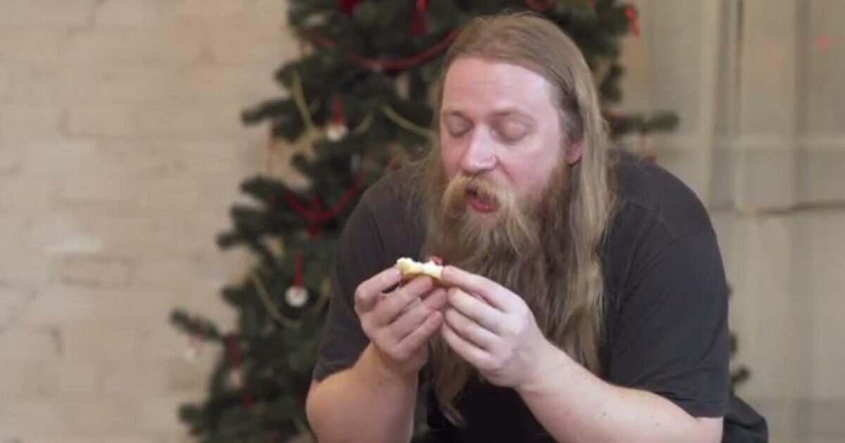 Фрагмент передачи Youtube канала «Редакция» 
