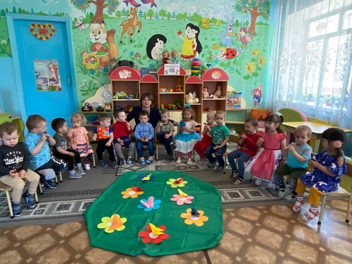 1 младшая