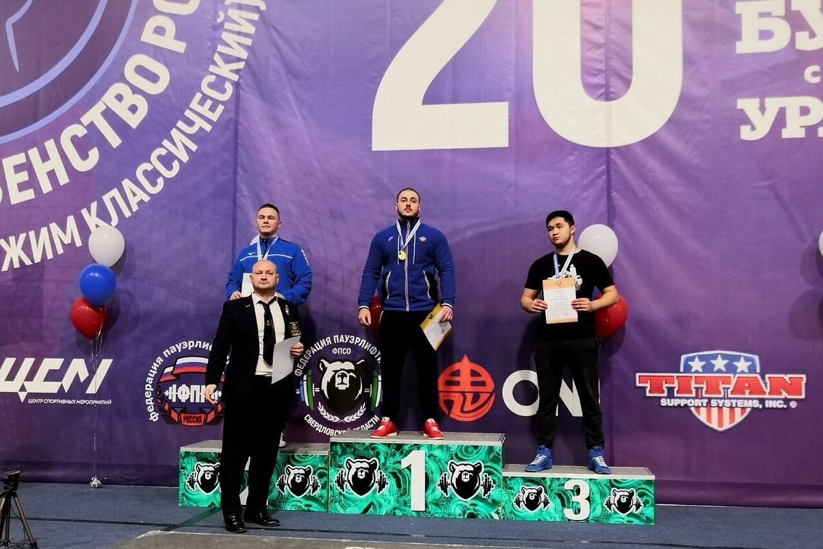    Оренбургская спортсменка Дарья Ломацкая стала чемпионкой России по пауэрлифтингу Кристина Просвиркина