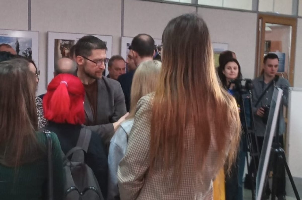    Снимки военкоров «РГ» с Донбасса представили на выставке в Волгограде