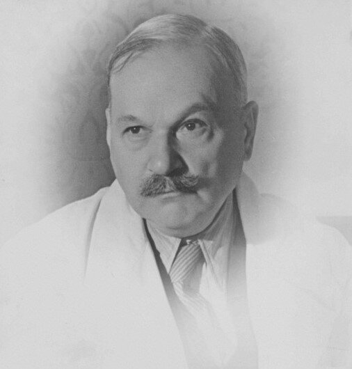 Владимир Никитич Виноградов (12 [24] марта 1882, Елец — 29 июля 1964, Москва) — советский терапевт, кардиолог. Академик АМН СССР (1944), заслуженный деятель науки РСФСР (1940), Герой Социалистического Труда (1957). Лечащий врач Иосифа Сталина. Фото с сайта sechenov.ru 