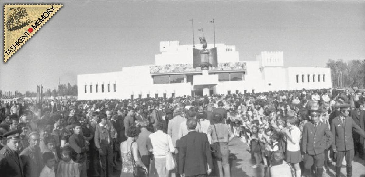 В 1979 году, в год 40-летия (!), коллектив Республиканского театра кукол отметил свое новоселье. О новом здании мечтало не одно поколение ташкентских кукольников.