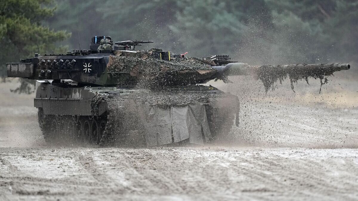    Немецкий танк Leopard 2 © AP Photo / Martin Meissner