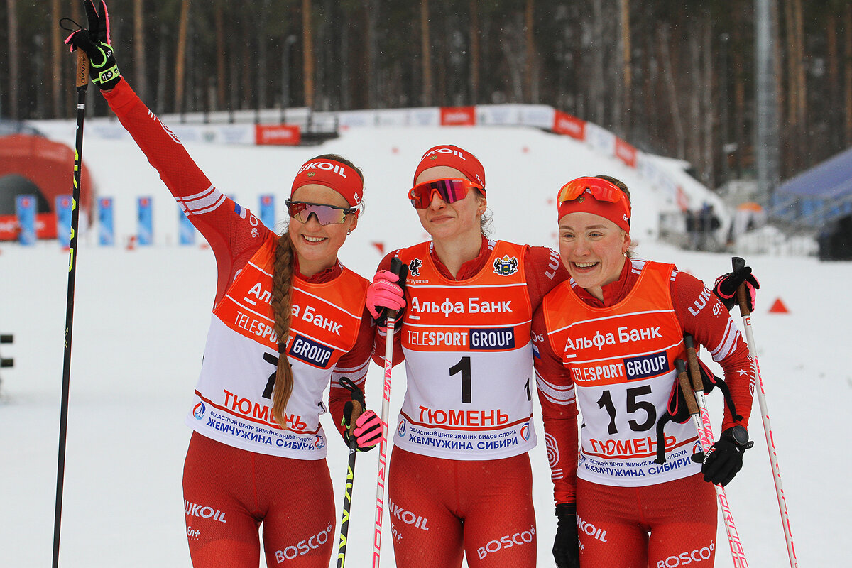 Лыжи чемпионат россии женщины спринт. Лыжные гонки с участием биатлонистов. Лыжи для биатлона.