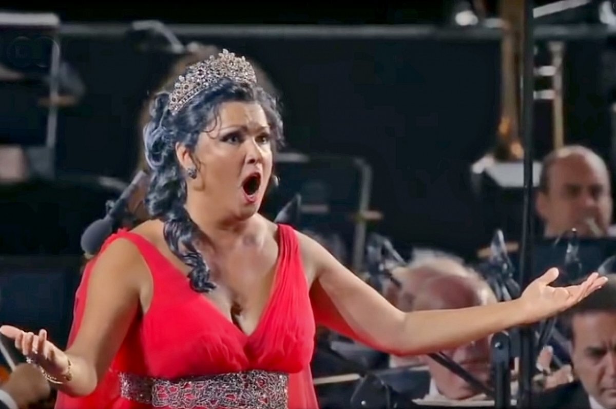    «Метрополитен-опера» заплатит $200 тыс за отмену выступлений Анны Нетребко