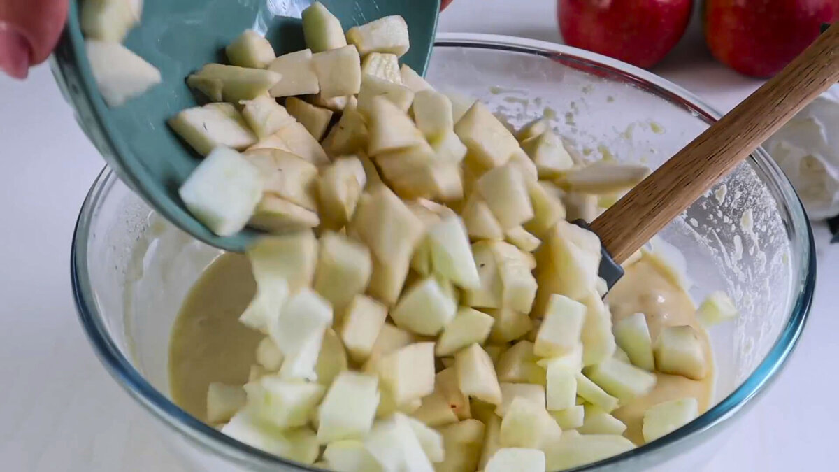 Тает во рту! Яблочный пирог. Очень вкусный и нежный. Простой рецепт  волшебного пирога. | Сказочная кухня | Дзен