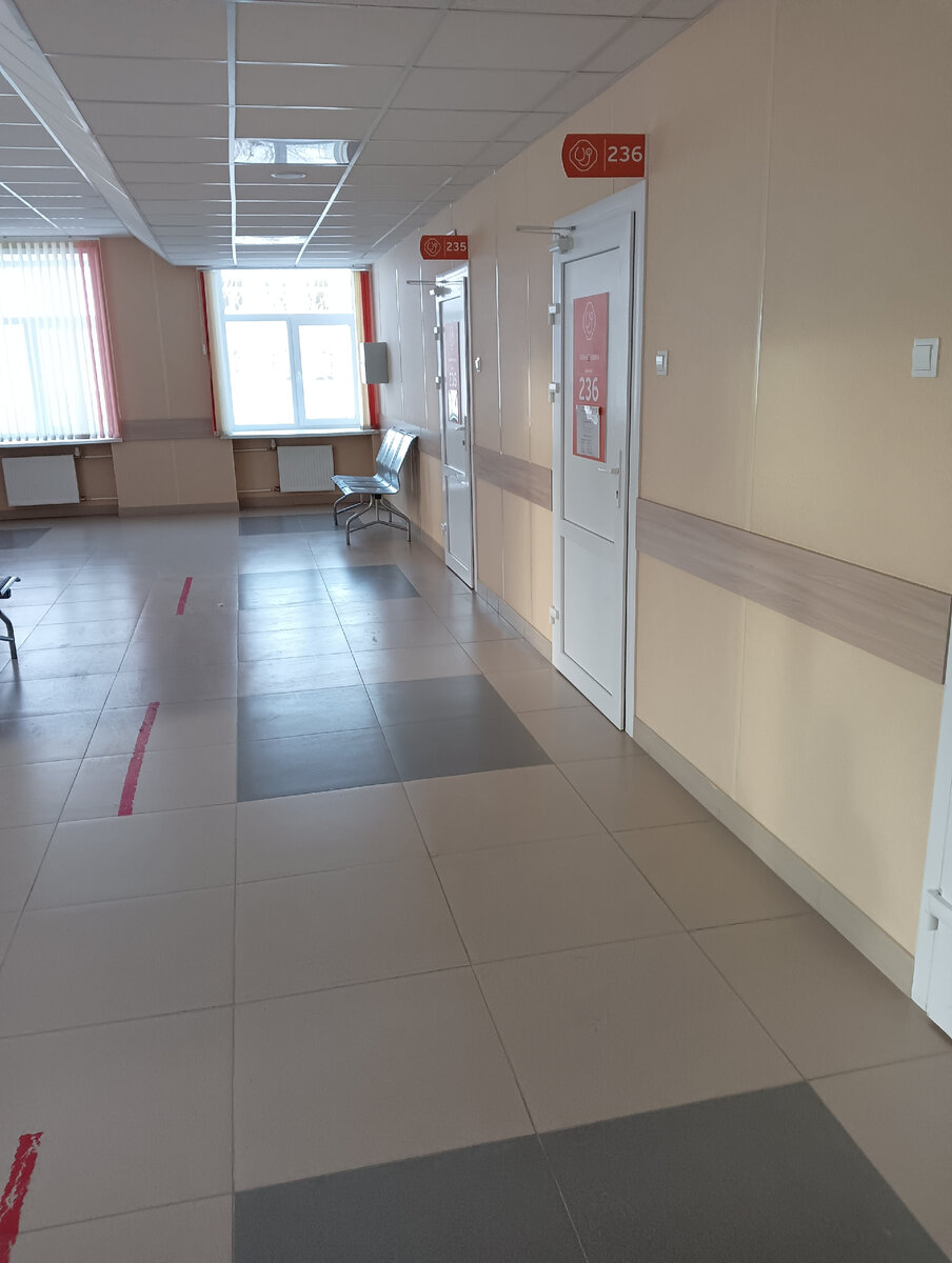 Это я снимала, чтобы маме показать: никого!