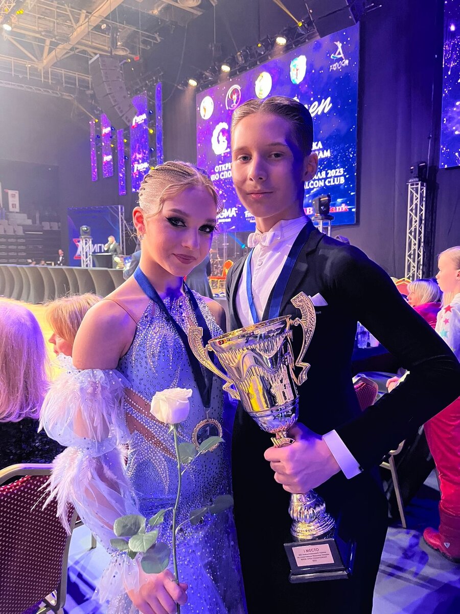 Человек понимает ради чего он занимается, работает, видит свои результаты и изменения, снова работает) Он мотивирован.