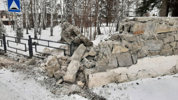    Водителя грузовика разыскивает полиция