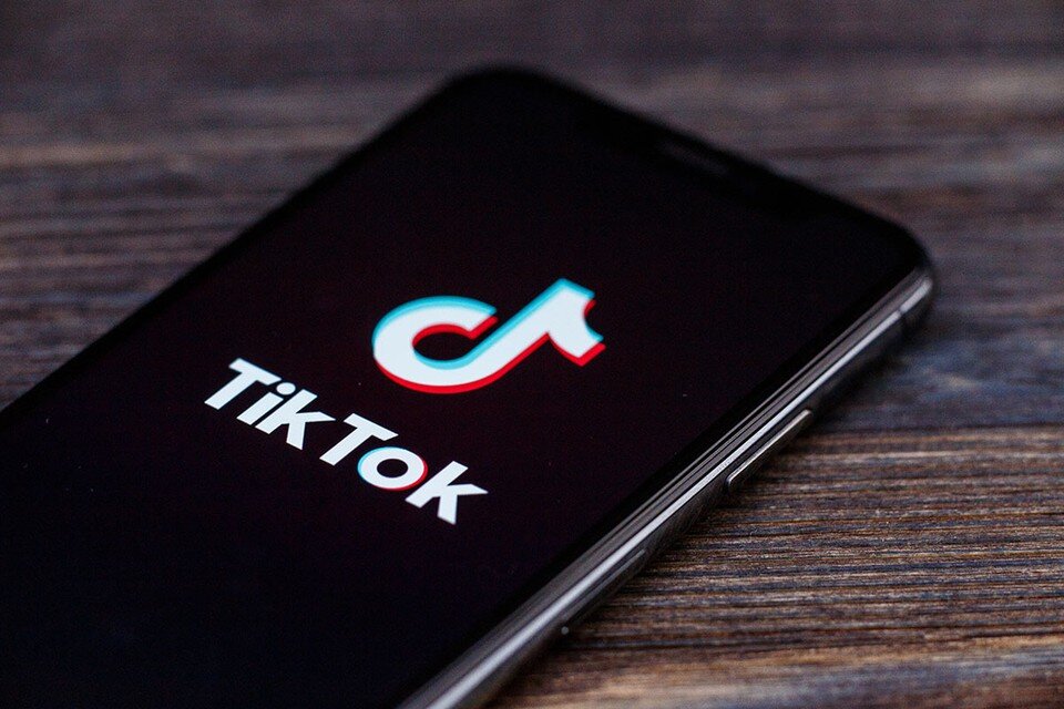     Госслужащих в Европе и США обязали отказаться от просмотра видео в TikTok  Shutterstock