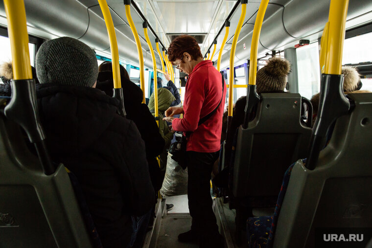    За смену кондукторам нередко встречаются неприятные пассажиры (архивное фото)