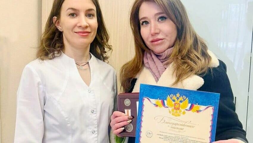     Жительница Шаркана Юлия Широбокова получила медаль ФМБА России «За содействие донорскому движению».