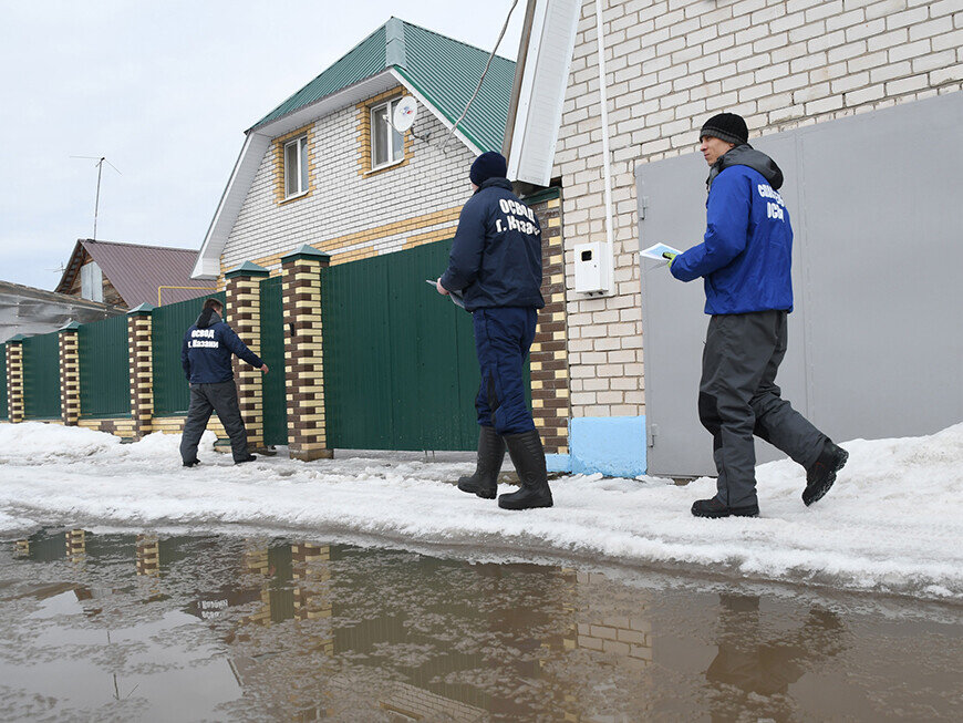 ​Спустя две недели аномально теплая погода, как и ожидалось, спровоцировала подтопления. Фото: kzn.ru