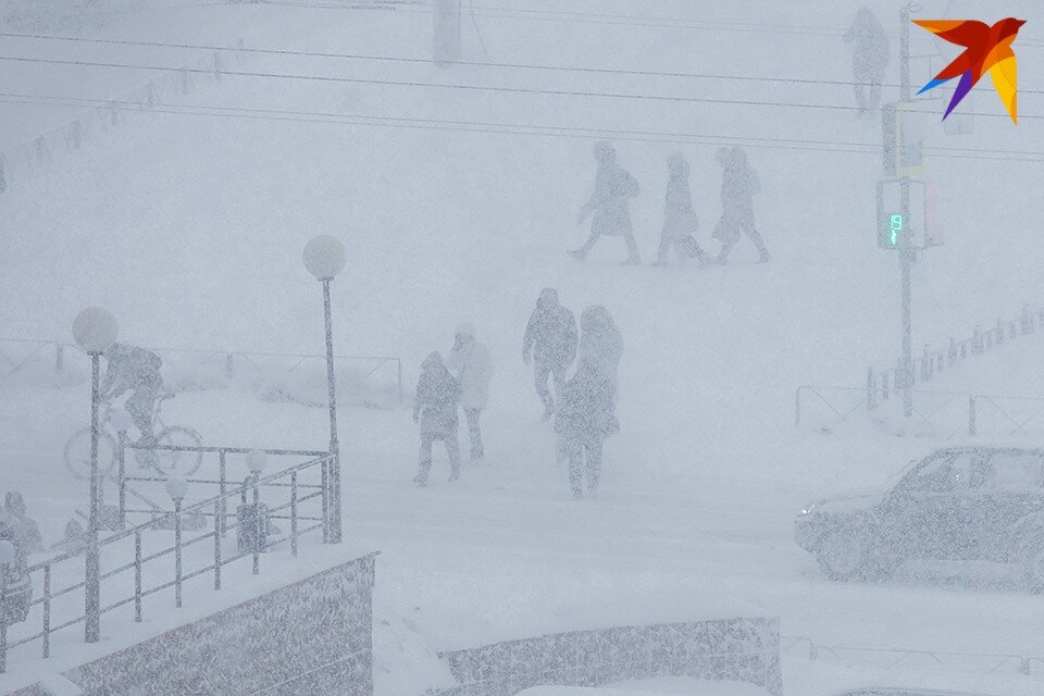     В Мурманской области несколько дней стояли морозы, и только сейчас столбик термометра пошел верх. Антон ЗАБИРОВ