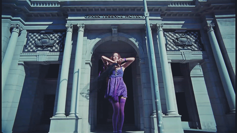 Кадры из клипа Джису - 꽃 (FLOWER)      