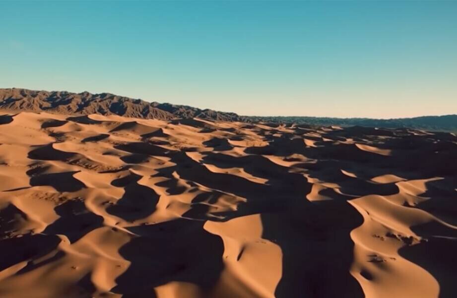 Видео desert. Ибер Оазис Египет. Оазис в пустыне фото. Египетская пустыня. Плодородные земли Египта.