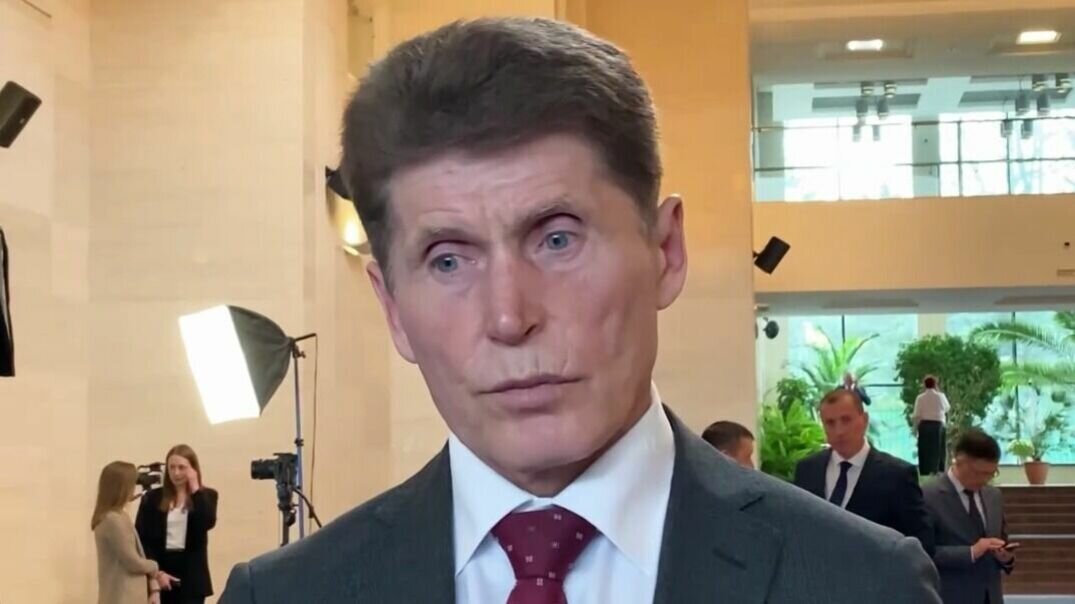     Глава Приморского края Олег Кожемяко рассказал, что сроки и пути решения проблем обманутых дольщиков подняли на Совете ДФО под руководство Юрия Трутнева. Губернатор уточнил количество проблемных домов и сроки решения возникших проблем.