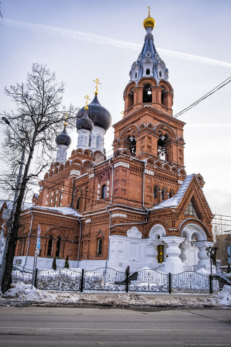 Всемилостивейшего спаса нижний новгород. Церковь-дом в Нижнем Новгороде. Фото храмов Нижнего Новгорода. Церковь Спаса строительство про Нижний Новгород.