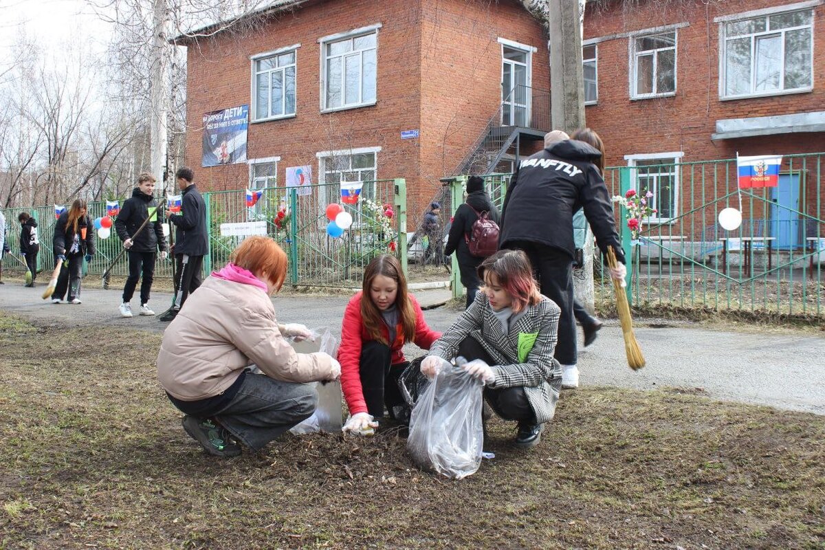 Все на субботник! Фото: телеграм-канал Сергея Цивилева. 