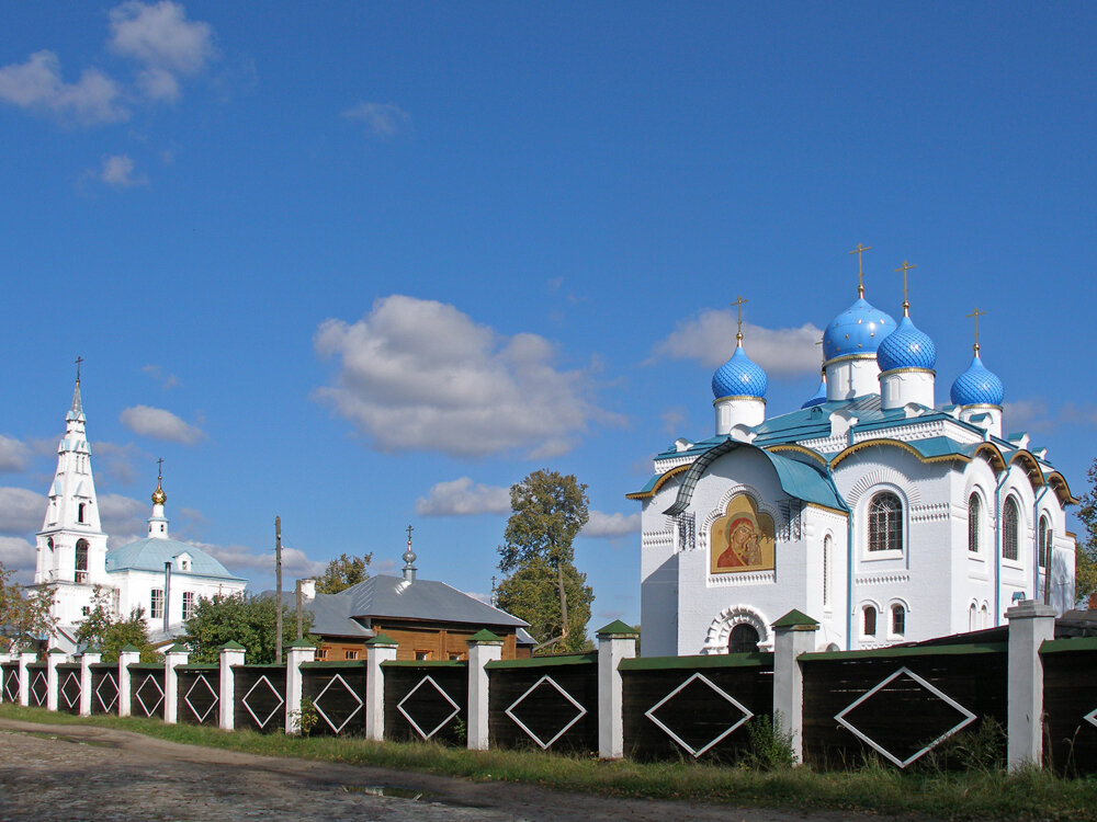 Фото 1. Святоезерская Иверская пустынь (п. Мугреевский Южский р-н). 2007 г.