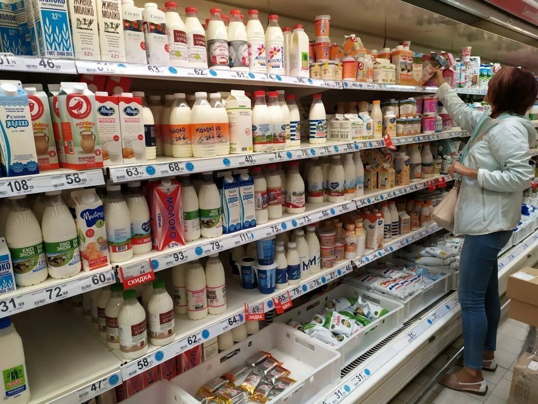 Молоко в магазине