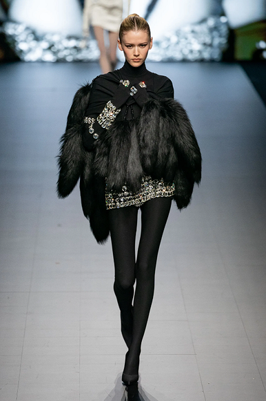     Соблазн по-итальянски: Коллекция Dolce & Gabbana весна-лето 2023