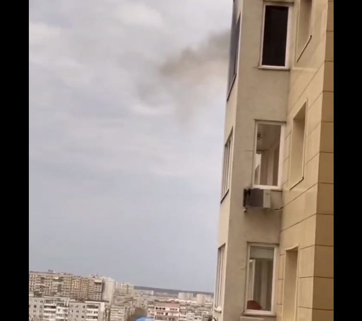    На пожаре в Оренбурге огнеборцы спасли женщину на 11 этаже в доме на Маршала Жукова Белов Михаил Александрович