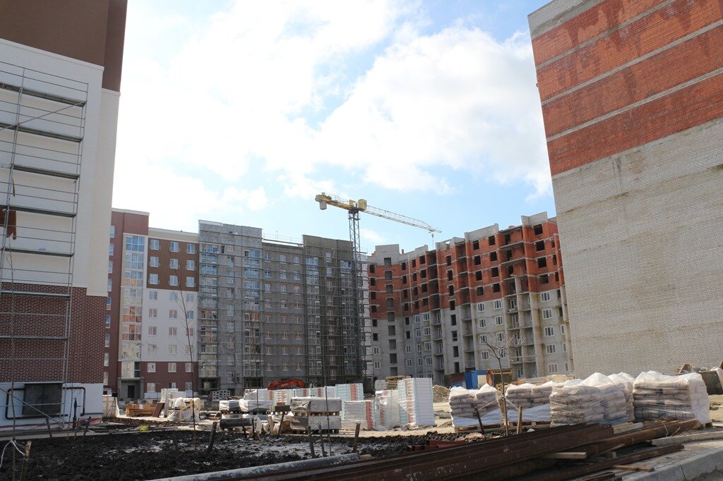 Поселок антоновка калужское шоссе. Жилищная 600. Жилищная 600. Жк платинум санкт-петербург. Стройка фото.