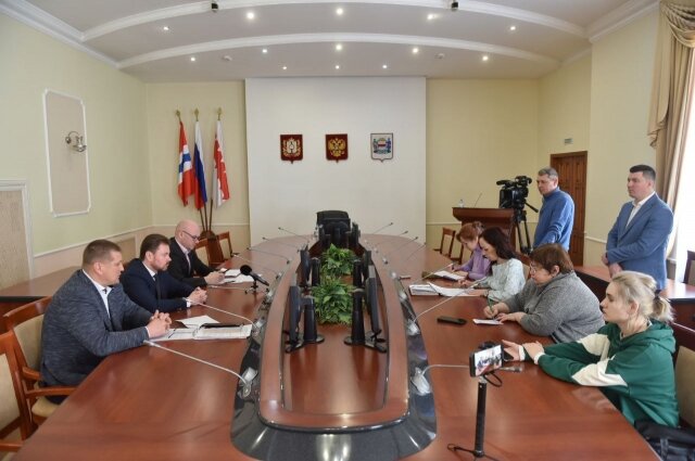    Журналистам рассказали об итогах субботнего дня. Фото:Сергей Сапоцкий/Администрация города Омска