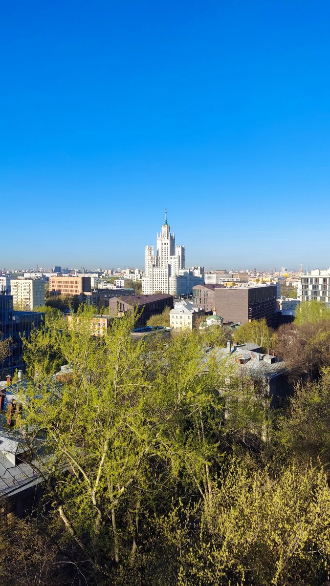 Вид из окна в 7 утра