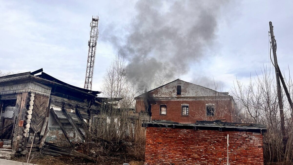 В Тобольске горит знаменитая консервная фабрика | nashgorod.ru | Дзен