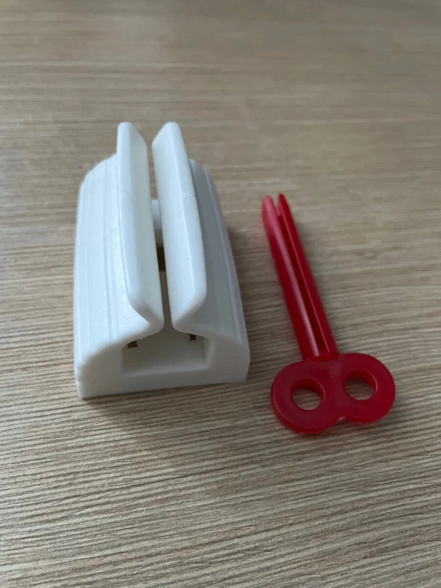 Комплектация диспансера (фото Иван В., ozon.ru) 