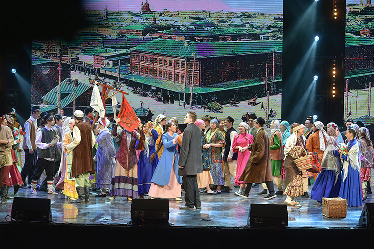    Накануне республиканские власти пытались до последнего держать интригу вокруг присуждения Тукаевской премии. Вчера документ оказался в доступе только в тот момент, когда награды уже были розданы победителям Рустамом Миннихановым на торжественном мероприятии в театре оперы и балета