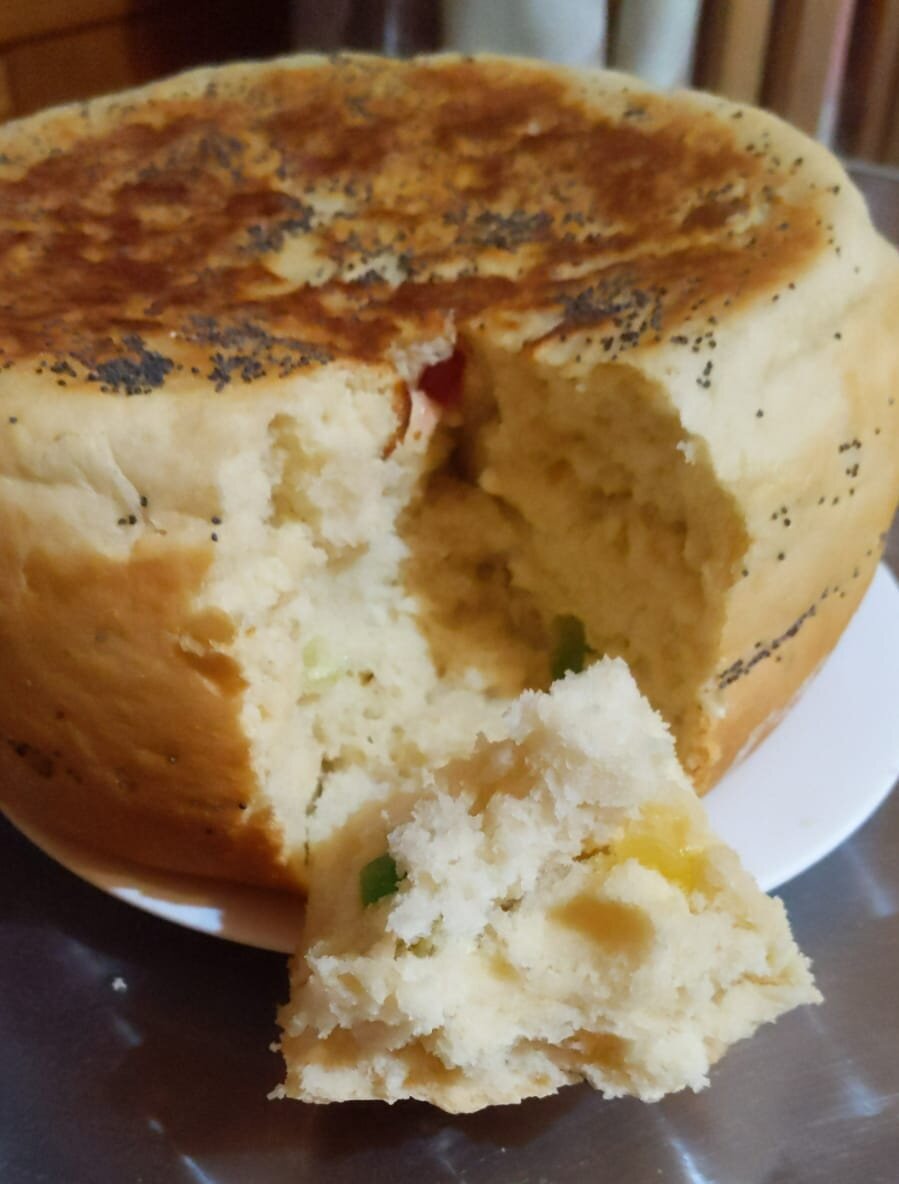 Хлеб с маком и цукатами, который испек Марко